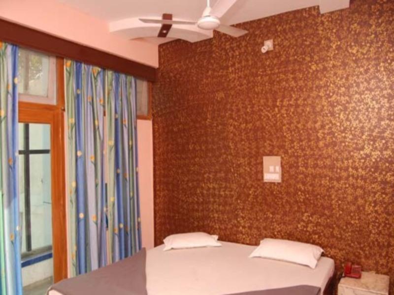 Hotel Yatri Udajpur Exteriér fotografie